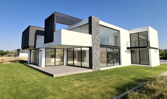Foto de inmueble en Palermo, Balvanera, Col. Balvanera Polo y Country Club C.P. 76915, Corregidora