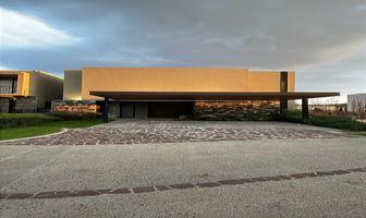 Foto de inmueble en Paseo Altozano, Col. Campestre Huertas la Joya C.P. 76235, Querétaro
