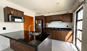 Foto de inmueble en Blvd Lago de Chapultepec, Col. Capital Sur C.P. 76246, El Marqués