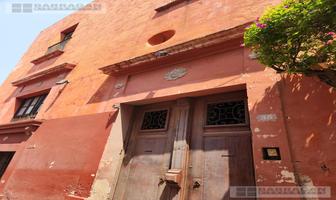 Foto de inmueble en Casona en Venta en el Centro Histórico, Col. Centro C.P. 76000, Querétaro
