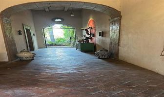 Foto de inmueble en FILOMENO MATA, Col. Centro C.P. 76000, Querétaro