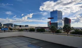 Foto de inmueble en Boulevard Bernardo Quintana, Col. Centro Sur C.P. 76090, Querétaro