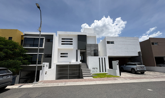 Foto de inmueble en Avenida monte elbrus, Col. Colinas de Juriquilla C.P. 76230, Querétaro