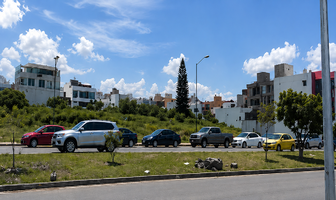 Foto de inmueble en Blvd Centro Sur, Col. Colinas del Cimatario C.P. 76090, Querétaro