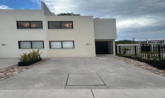 Foto de inmueble en Av. Vallendar, Col. Colinas del Santuario C.P. 76904, Corregidora