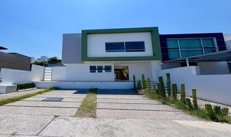 Foto de inmueble en Casa  en Renta | Cumbres del Lago Juriquilla | 4 Rec. C/baño | Terraza + Jardín #913, Col. Cumbres del Lago C.P. 76230, Querétaro