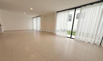 Foto de inmueble en Avenida Paseo de las Pitahayas, Col. Desarrollo Habitacional Zibata C.P. 76269, El Marqués
