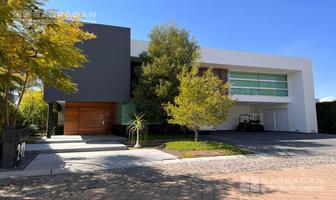 Foto de inmueble en Casa en Venta en El Campanario,  Para Inversionistas Precio de Oportunidad, Col. El Campanario C.P. 76146, Querétaro