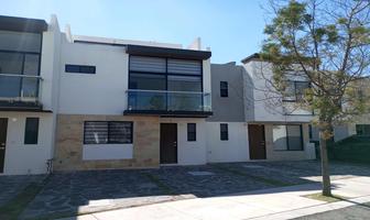 Foto de inmueble en Paseo de Zakia Pte. 300 Letra A. Zakia, El Marqués, QRO. CP 76269  Condominio Modena, Col. El Campanario C.P. 76269, El Marqués