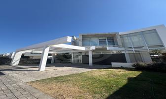 Foto de inmueble en Calle Lirios 100, Col. Jurica Pinar C.P. 76100, Querétaro
