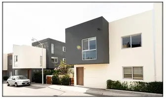 Foto de inmueble en Av. Santa Fe #S/N, Col. Juriquilla C.P. 76226, Querétaro