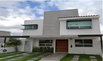 Foto de inmueble en Lago Yuriria #112, Col. Juriquilla C.P. 76226, Querétaro