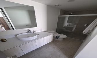 Foto de inmueble en Blvd. Universitario, Col. Juriquilla Santa Fe C.P. 76230, Querétaro