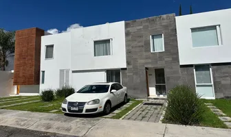 Foto de inmueble en Santa Rita #111, Col. Juriquilla Santa Fe C.P. 76230, Querétaro