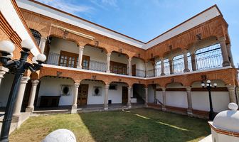 Foto de inmueble en av. san isidro, Col. Juriquilla C.P. 76226, Querétaro