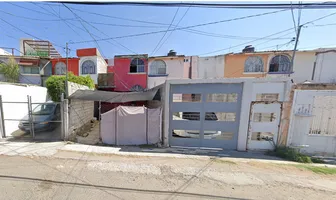 Foto de inmueble en AV. PEDRO CORONEL #53, Col. Las Azucenas C.P. 76116, Querétaro