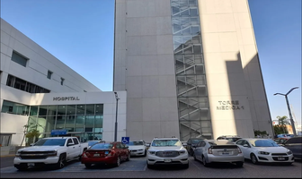 Foto de inmueble en Av Tecnologico, Col. Las Fuentes C.P. 76030, Querétaro