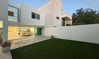 Foto de inmueble en Blvd Grand, Col. Loma Juriquilla C.P. 76226, Querétaro