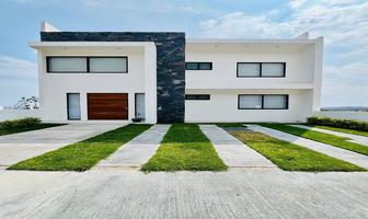 Foto de inmueble en Intersección Blvd, Misión de San Francisco s/n, Fracc. Lomas de Juriquilla, Col. Lomas del Pedregal C.P. 76220, Querétaro