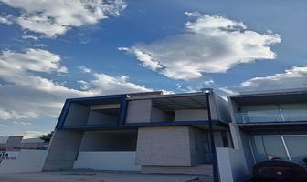 Foto de inmueble en Lago de Patzcuaro, Col. Lomas del Pedregal C.P. 76220, Querétaro