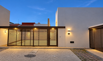 Foto de inmueble en Sendero, Col. Milenio III Fase A C.P. 76060, Querétaro