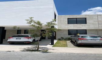 Foto de inmueble en Cto. Altos Juriquilla, Col. Puertas de San Miguel C.P. 76229, Querétaro