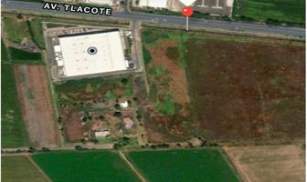 Foto de inmueble en Avenida Tlacote, Col. Santa María Magdalena C.P. 76137, Querétaro