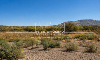 Foto de inmueble en Independencia Norte, Col. Santa Rosa de Jauregui C.P. 76220, Querétaro