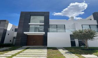 Foto de inmueble en AV. SANTA ROSA, Col. Valle de Juriquilla C.P. 76100, Querétaro