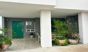 Foto de inmueble en Av. Santa Rosa, Col. Valle de Juriquilla C.P. 76100, Querétaro