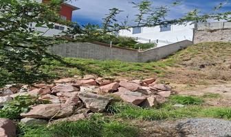 Foto de inmueble en Av. Loma de Pinal de Amoles, Col. Vista Dorada C.P. 76060, Querétaro