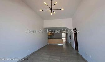 Foto de inmueble en Avenida Paseo de Bugambilias, Col. Zakia C.P. 76269, El Marqués