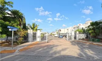 Foto de inmueble en PTO.COMACCHIO, Col. Andrés Q. Roo C.P. 77664, Cozumel