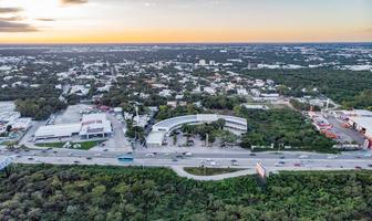 Foto de inmueble en Av. 16 de Abril, Col. Cancún Centro C.P. 77500, Benito Juárez