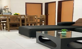 Foto de inmueble en Av Bonampak y av 20 de noviembre, Col. Cancún Centro C.P. 77500, Benito Juárez