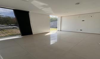 Foto de inmueble en Av Uxmal y Bonampak, Col. Cancún Centro C.P. 77500, Benito Juárez