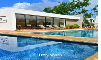 Foto de inmueble en Av. Lilis Manzana 7 #S/N, Col. La Toscana C.P. 77725, Solidaridad