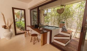 Foto de inmueble en 15 AVE SUR M921, Col. La Veleta C.P. 77760, Tulum