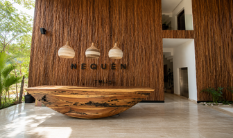 Foto de inmueble en Av. 5 Sur, Col. La Veleta C.P. 77760, Tulum