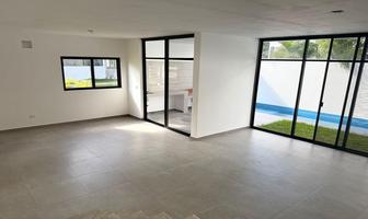 Foto de inmueble en Venta Casa Arbolada Huayacán Cancún, Col. Long Island C.P. 77560, Benito Juárez