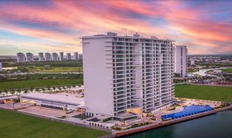 Foto de inmueble en Av. Bonampak, Col. Novo Cancún C.P. 77500, Benito Juárez