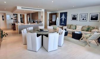 Foto de inmueble en Av. Puerto Cancún, Col. Novo Cancún C.P. 77500, Benito Juárez