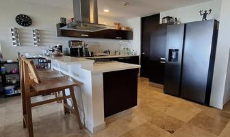 Foto de inmueble en Avenida Bonampak, Col. Novo Cancún C.P. 77500, Benito Juárez