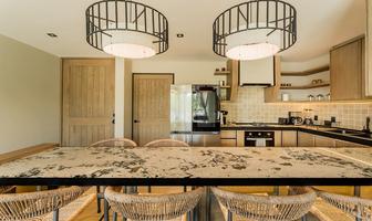 Foto de inmueble en Blvd. Puerto Cancún, Col. Novo Cancún C.P. 77500, Benito Juárez