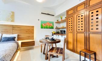 Foto de inmueble en Calle granada, Col. Novo Cancún C.P. 77500, Benito Juárez