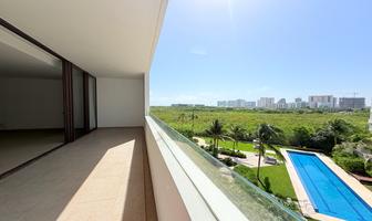 Foto de inmueble en Puerto Cancún, Sobre Av. Bonampak, Col. Novo Cancún C.P. 77500, Benito Juárez