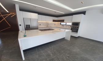 Foto de inmueble en VIA CUMBRES, CANCUN, Col. Novo Cancún C.P. 77500, Benito Juárez