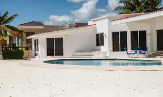 Foto de inmueble en Villa Gise Playacar Fase 1 #1, Col. Playa Car Fase I C.P. 77713, Solidaridad