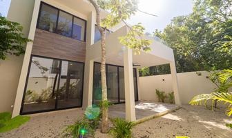 Foto de inmueble en Casa en Venta de 4 Recámaras, una Habitaciòn en Planta Baja, Playa del Carmen, Col. Playa del Carmen C.P. 77710, Solidaridad