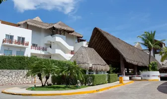 Foto de inmueble en Calle 26 Mza 56 Lt 1 Ckn, Col. Playa del Carmen Centro C.P. 77710, Solidaridad